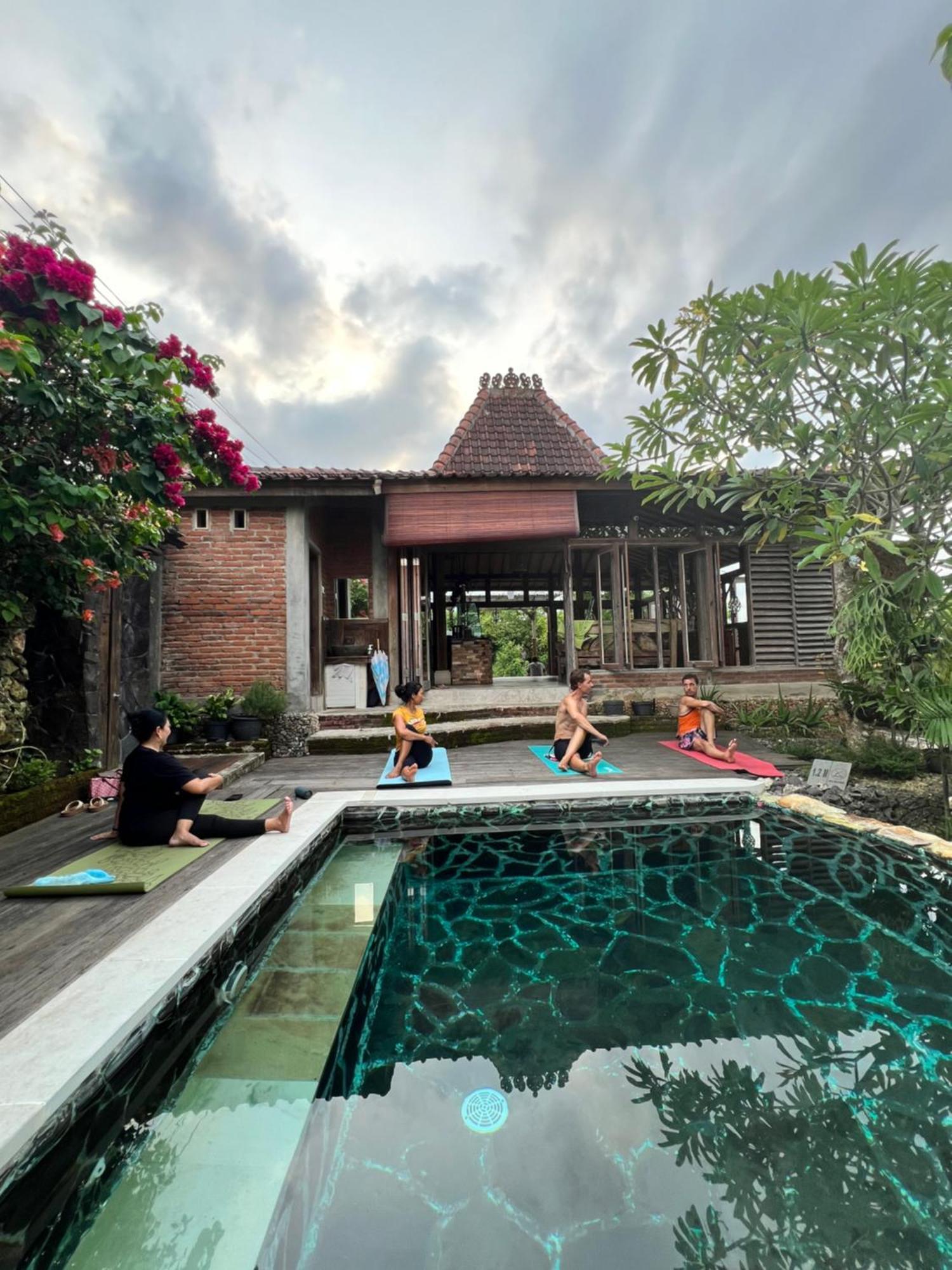 Pinokkio B&B Restaurant อูงาซัน ภายนอก รูปภาพ